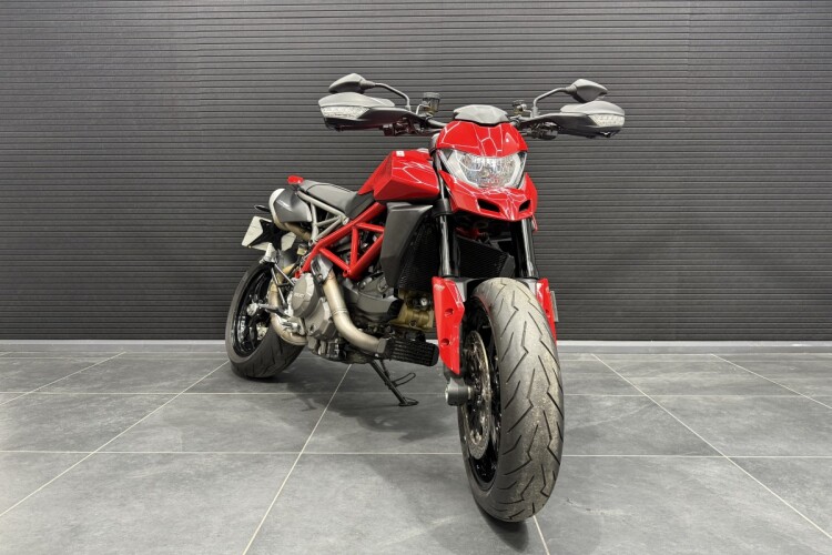 DUCATI HYPERMOTARD 950