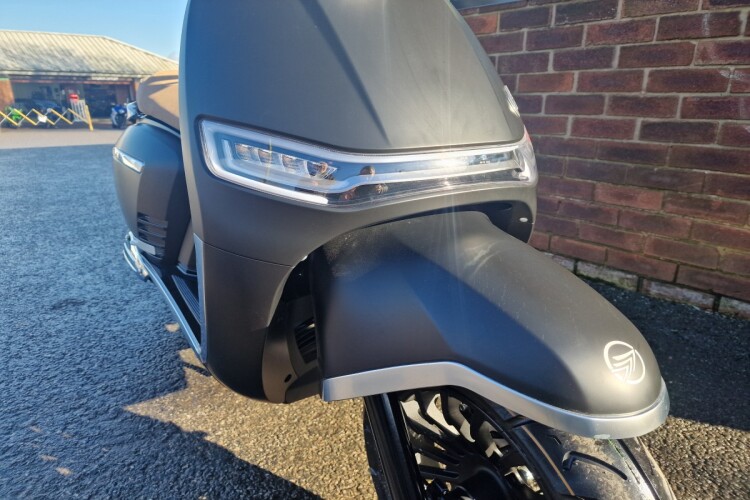 KEEWAY VERSILIA  125