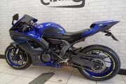 YAMAHA R7