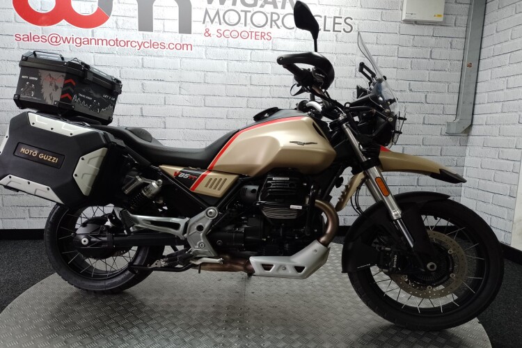 MOTO GUZZI V85