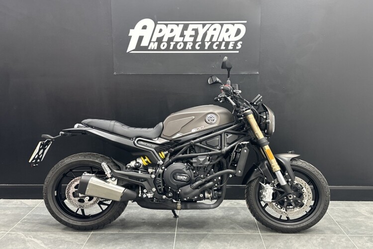 BENELLI LEONCINO 800