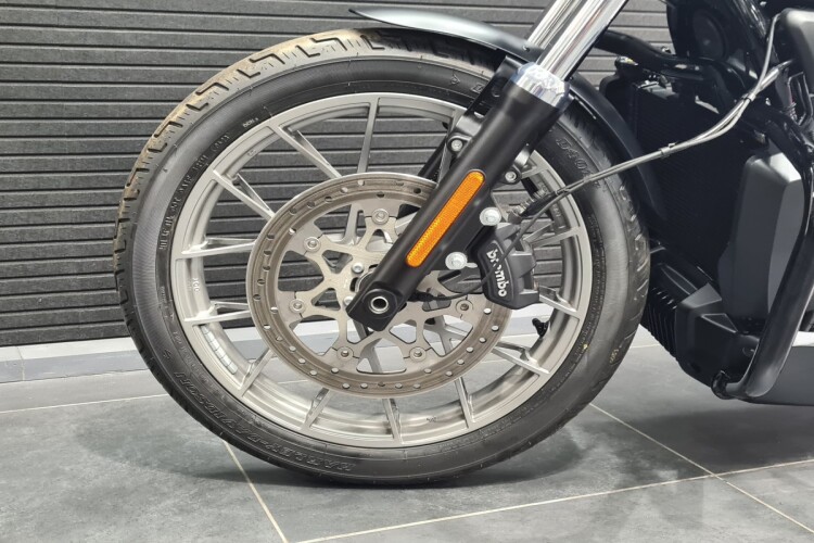 HARLEY-DAVIDSON SPORTSTER