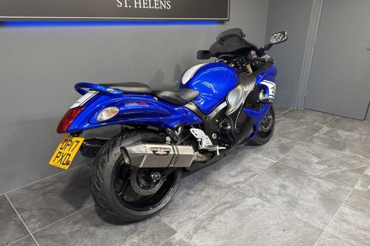 SUZUKI GSX1300R HAYABUSA
