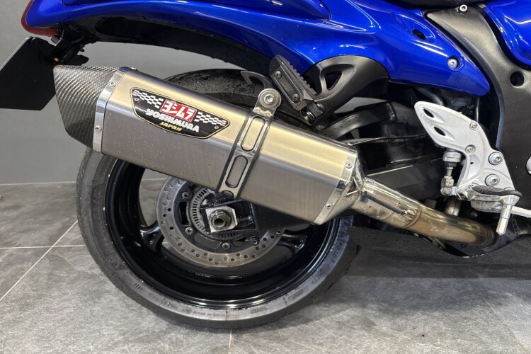 SUZUKI GSX1300R HAYABUSA