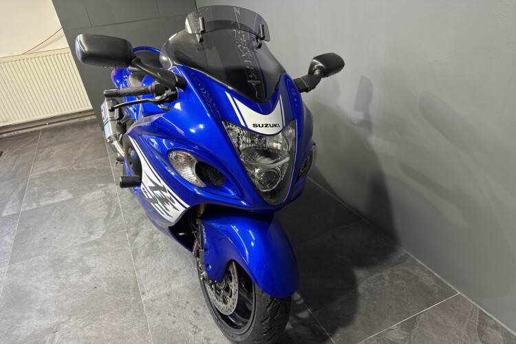 SUZUKI GSX1300R HAYABUSA