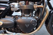 TRIUMPH SPEED TWIN 900