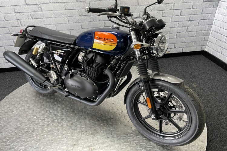 ROYAL ENFIELD INTERCEPTOR 650