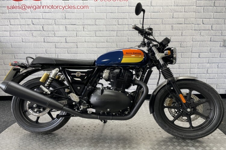 ROYAL ENFIELD INTERCEPTOR 650