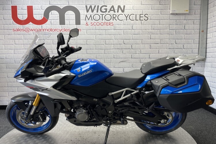 SUZUKI GSX-S1000GX +
