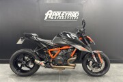 KTM 1290 SUPER DUKE R