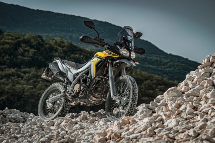 2026 VOGE R 300, Yellow - photo 13