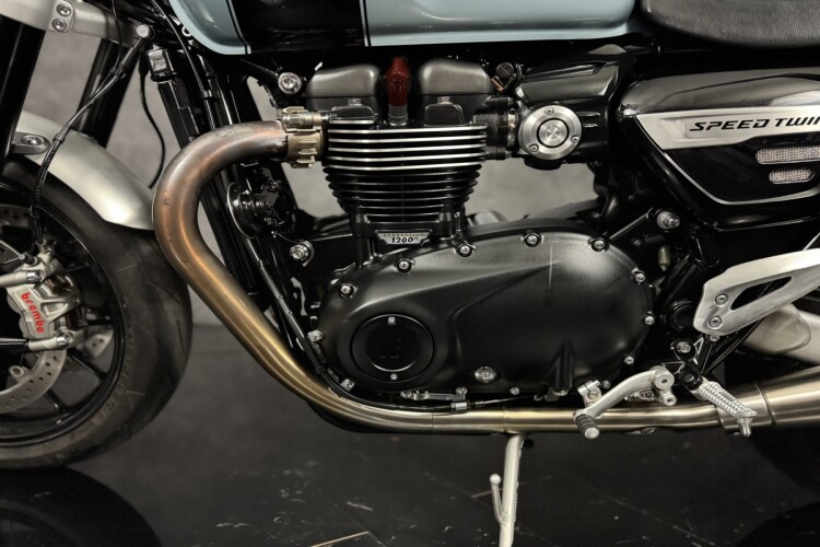TRIUMPH SPEED TWIN 1200