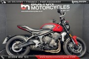 TRIUMPH TRIDENT 660