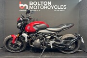 TRIUMPH TRIDENT 660