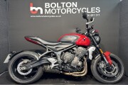 TRIUMPH TRIDENT 660