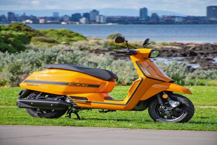 LAMBRETTA X300 for sale