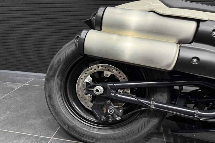 HARLEY-DAVIDSON SPORTSTER