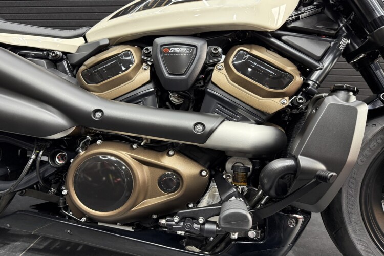 HARLEY-DAVIDSON SPORTSTER