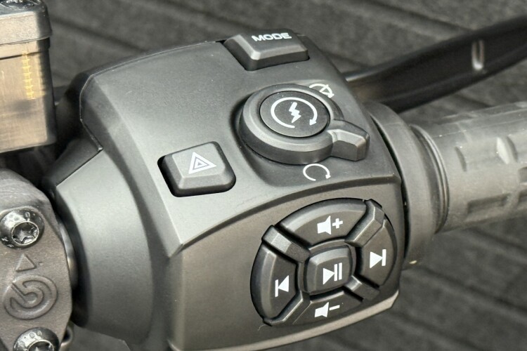 HARLEY-DAVIDSON SPORTSTER