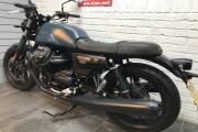 MOTO GUZZI V7