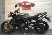 TRIUMPH STREET TRIPLE 675