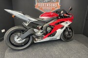 YAMAHA R6