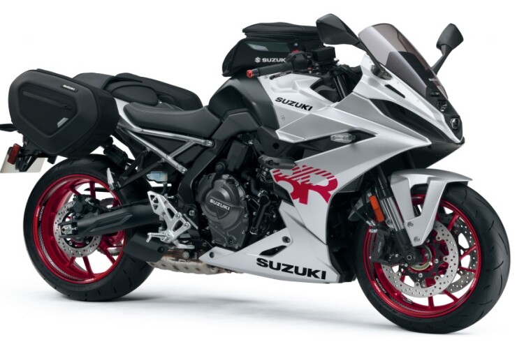 2025 SUZUKI GSX-8S, 2025 Metallic Triton Blue - photo 12