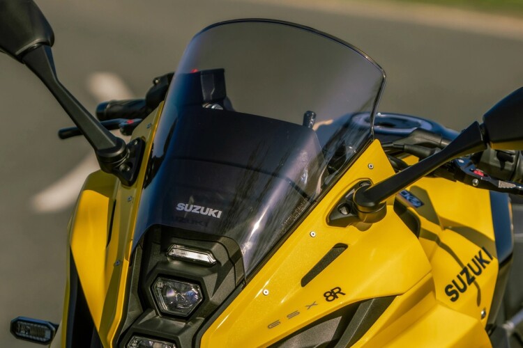 SUZUKI GSX-8S