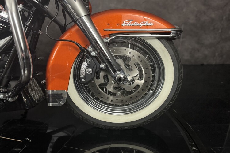 HARLEY-DAVIDSON TOURING