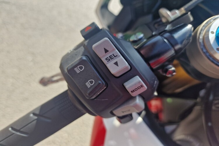 HONDA CBR1000RR FIREBLADE SP