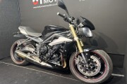 TRIUMPH STREET TRIPLE 675