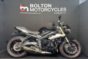 TRIUMPH STREET TRIPLE 675
