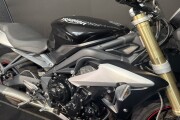 TRIUMPH STREET TRIPLE 675
