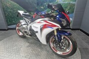 HONDA CBR1000RR FIREBLADE
