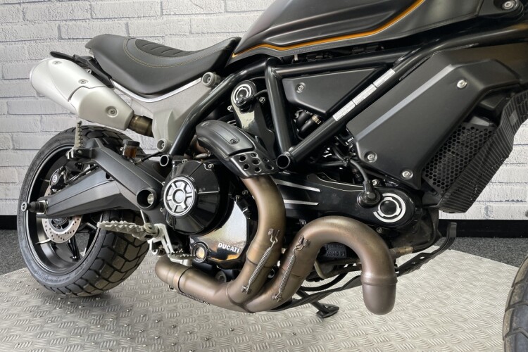 DUCATI SCRAMBLER 1100