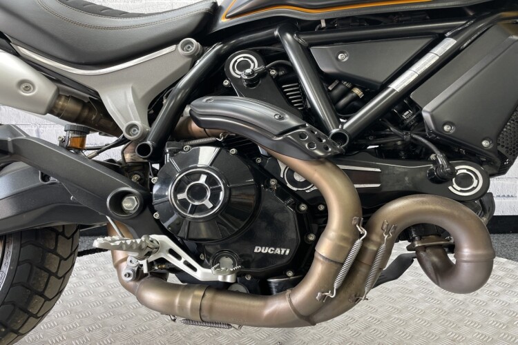 DUCATI SCRAMBLER 1100
