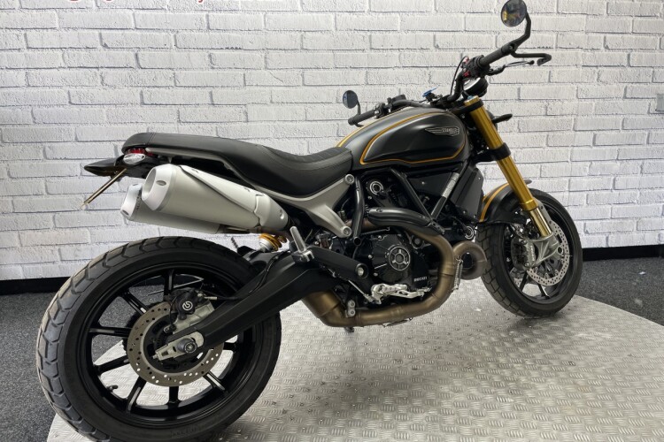 DUCATI SCRAMBLER 1100