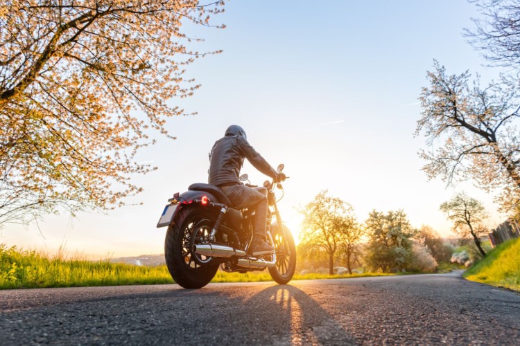 Spring is just around the corner, how to prepare a motorbike for the first ride after winter
