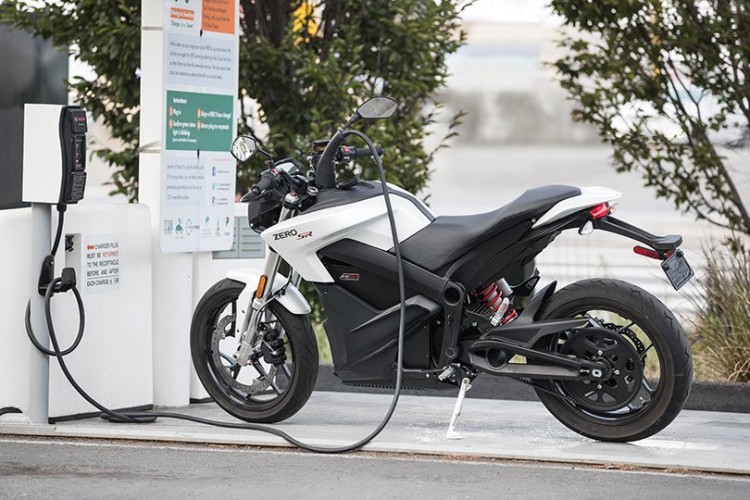 Electric vs Petrol Which Type of Motorcycle is Best for You?