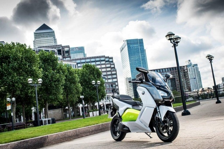 Breaking Down the Costs A Comparison of Traditional and Electric Motorbikes