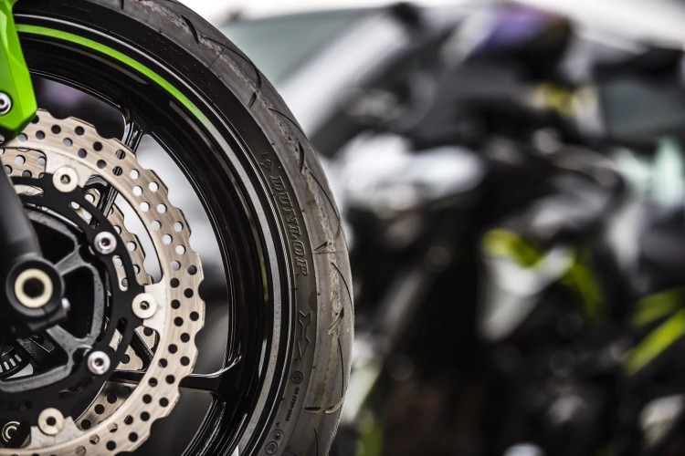 Optimizing Motorcycle Tyre Pressure for Optimal Performance