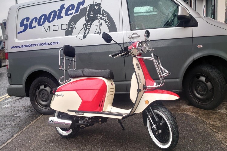 Scooter Moda